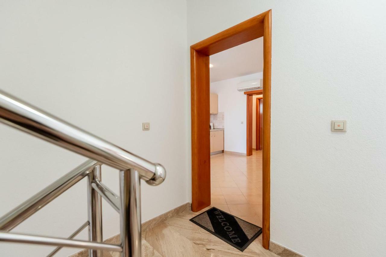 Apartmani Marina Klek Exteriör bild
