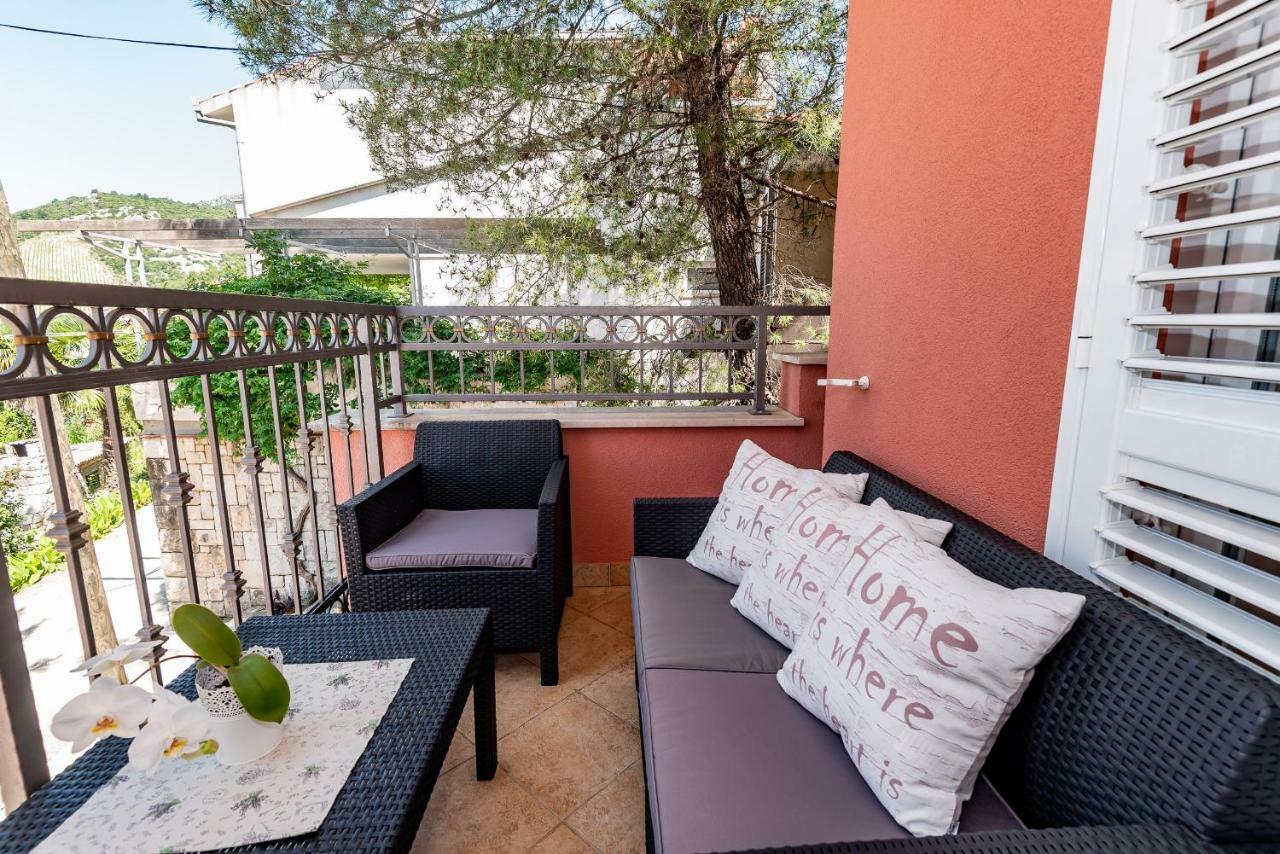 Apartmani Marina Klek Exteriör bild