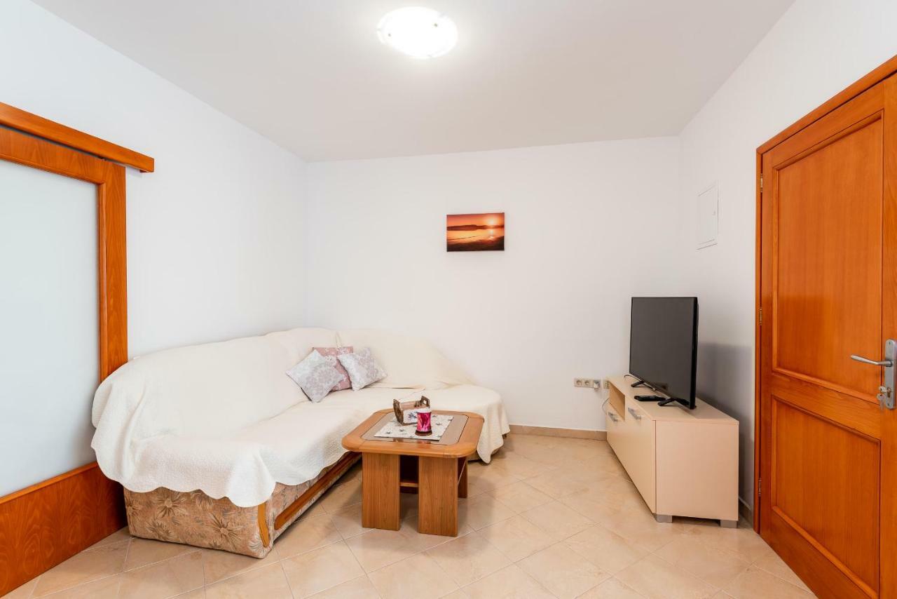 Apartmani Marina Klek Exteriör bild