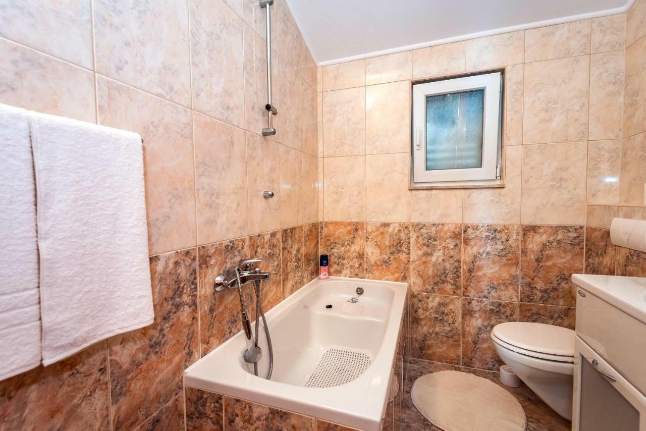 Apartmani Marina Klek Exteriör bild