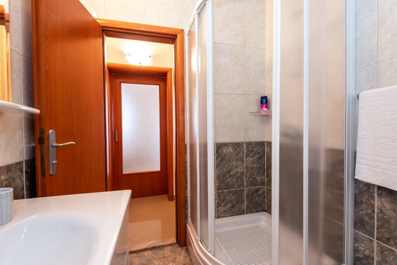 Apartmani Marina Klek Exteriör bild