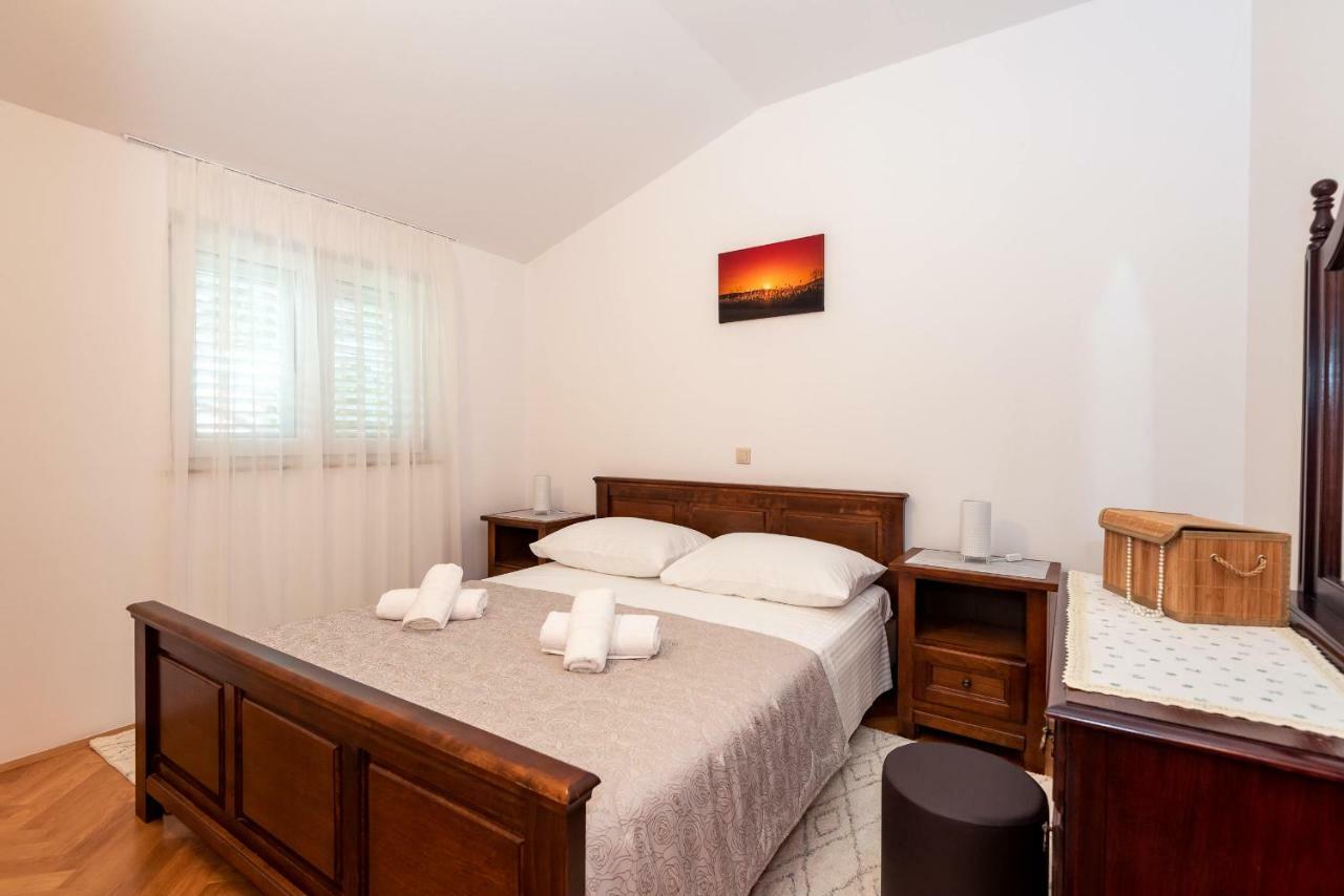 Apartmani Marina Klek Exteriör bild