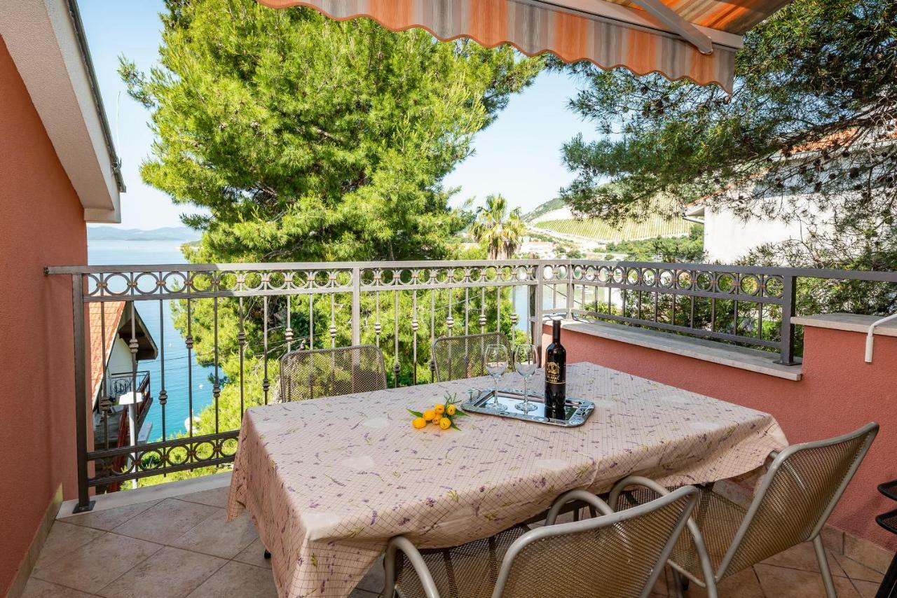 Apartmani Marina Klek Exteriör bild