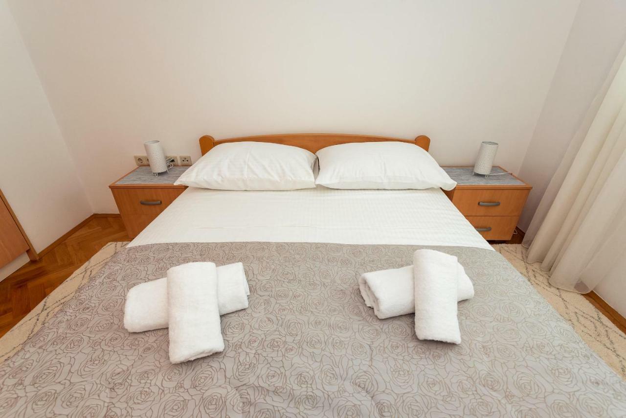 Apartmani Marina Klek Exteriör bild